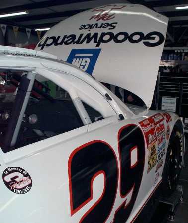 capt.nascar_earnhardt_accide_9mm.jpg, 21 kB